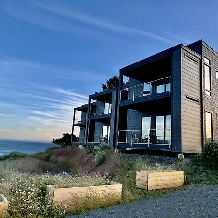 The Cove At Port Orford - 5 Ocean Front Suites Exterior photo