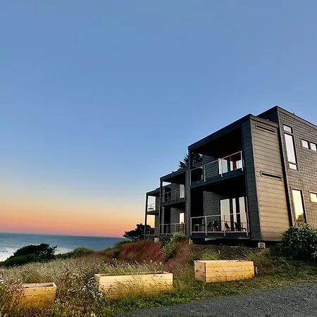 The Cove At Port Orford - 5 Ocean Front Suites Room photo